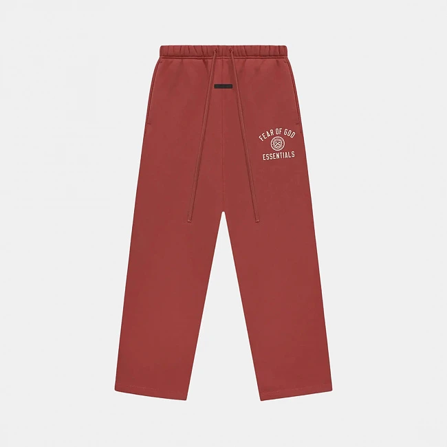картинка Fear of God Essentials Fleece Relaxed Sweatpants Crimson магазин Одежда+ являющийся официальным дистрибьютором в России 