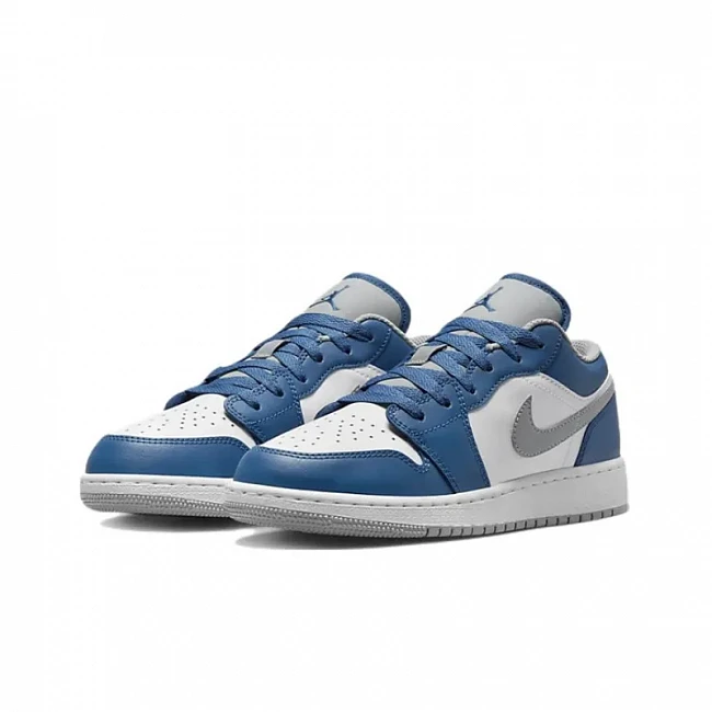 картинка Nike Air Jordan 1 Low GS "True Blue" магазин Одежда+ являющийся официальным дистрибьютором в России 
