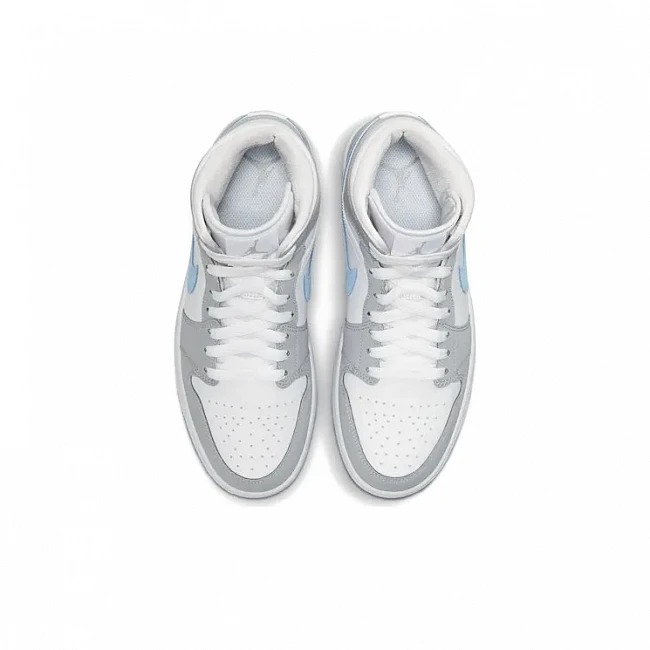 картинка Nike Air Jordan 1 Mid "Wolf Grey Aluminum" магазин Одежда+ являющийся официальным дистрибьютором в России 