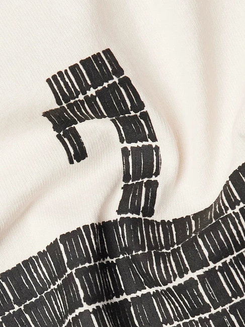 картинка Fear of God Essentials T-Shirt Thunderbird Logo Cream магазин Одежда+ являющийся официальным дистрибьютором в России 