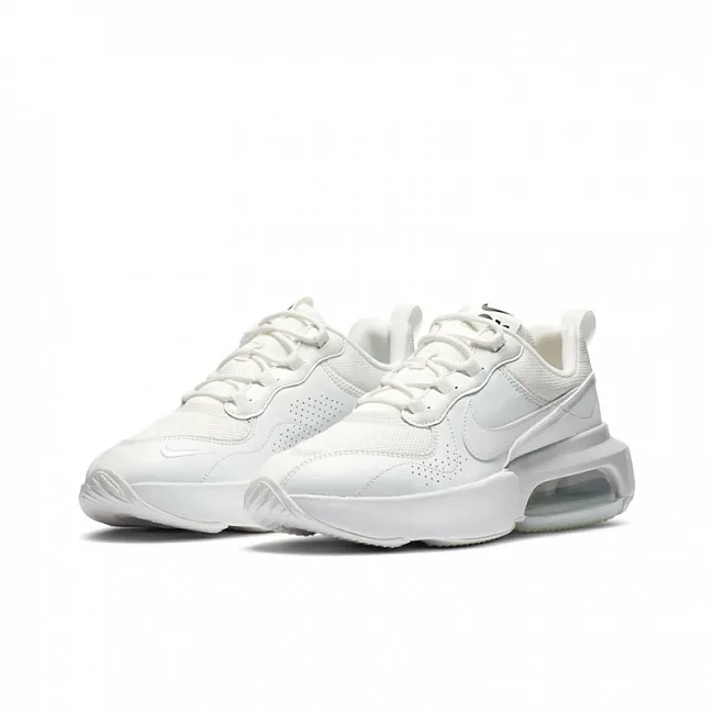 картинка Nike Air Max Verona Life Top Off White магазин Одежда+ являющийся официальным дистрибьютором в России 