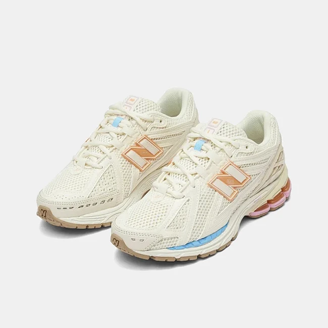 картинка New Balance 1906R Pink Sugar магазин Одежда+ являющийся официальным дистрибьютором в России 