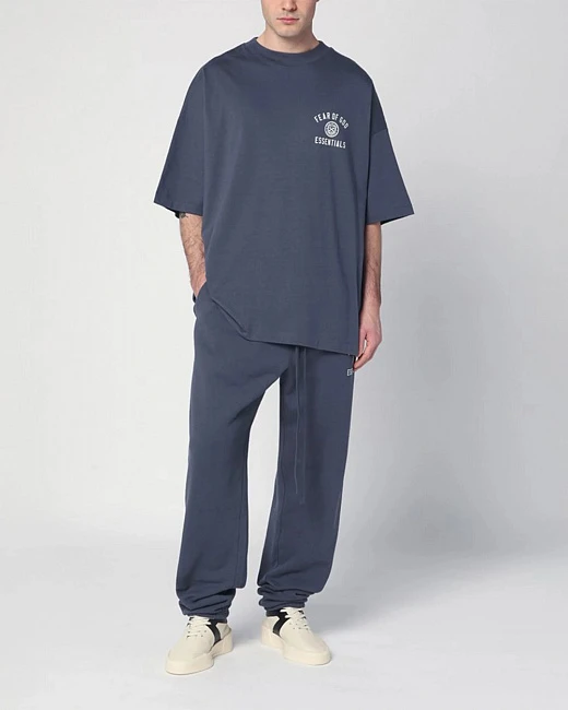 картинка Fear of God Essentials Jersey Crewneck Tee Marine магазин Одежда+ являющийся официальным дистрибьютором в России 