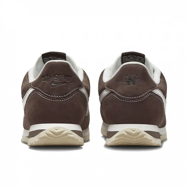 картинка Nike Cortez Hangul Day магазин Одежда+ являющийся официальным дистрибьютором в России 