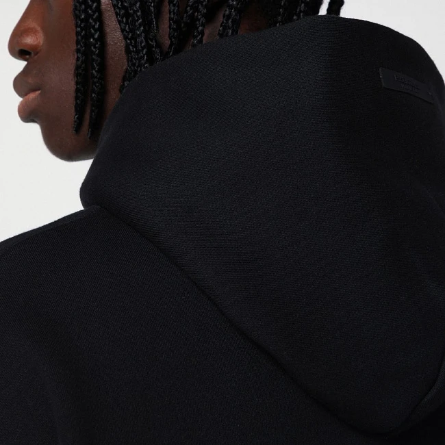 картинка Худи Fear of God Essentials Fleece Hoodie Black магазин Одежда+ являющийся официальным дистрибьютором в России 