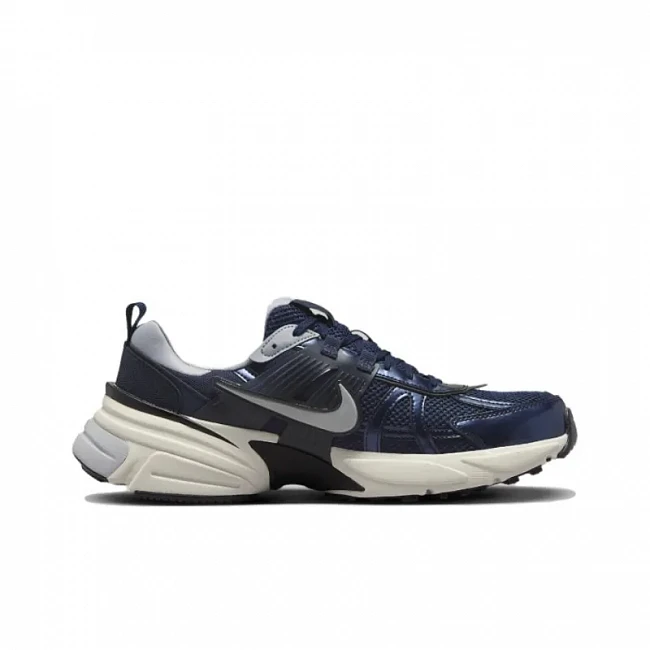 картинка Nike V2K Run Thunder Blue Wolf Grey магазин Одежда+ являющийся официальным дистрибьютором в России 