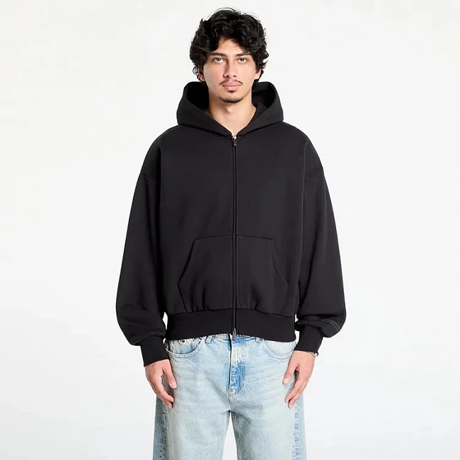 картинка Fear of God ESSENTIALS Mens Classic Fit Fleece Zip-Up Hoodie Black магазин Одежда+ являющийся официальным дистрибьютором в России 