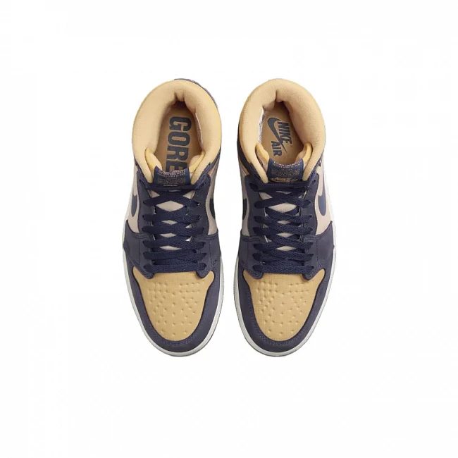 картинка Nike Air Jordan 1 Retro High Element Gore-Tex Sky J Purple магазин Одежда+ являющийся официальным дистрибьютором в России 
