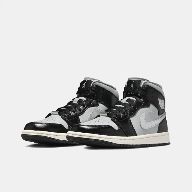Nike Air Jordan 1 Mid Black Chrome