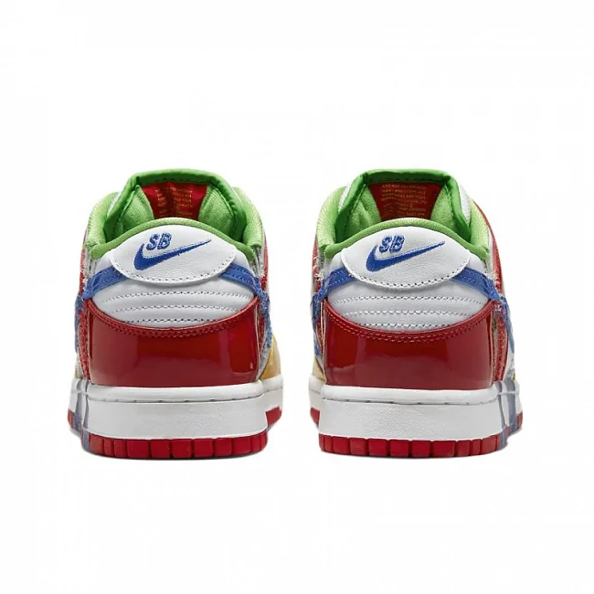 картинка Nike SB Dunk Low Sandy Bodecker магазин Одежда+ являющийся официальным дистрибьютором в России 