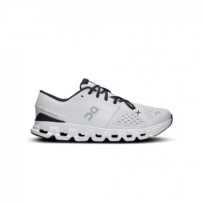 картинка ON Running Cloud X 4 Ivory Black магазин Одежда+ являющийся официальным дистрибьютором в России 