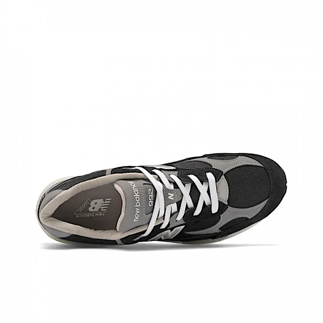 картинка New Balance 992 Black Grey Suede магазин Одежда+ являющийся официальным дистрибьютором в России 