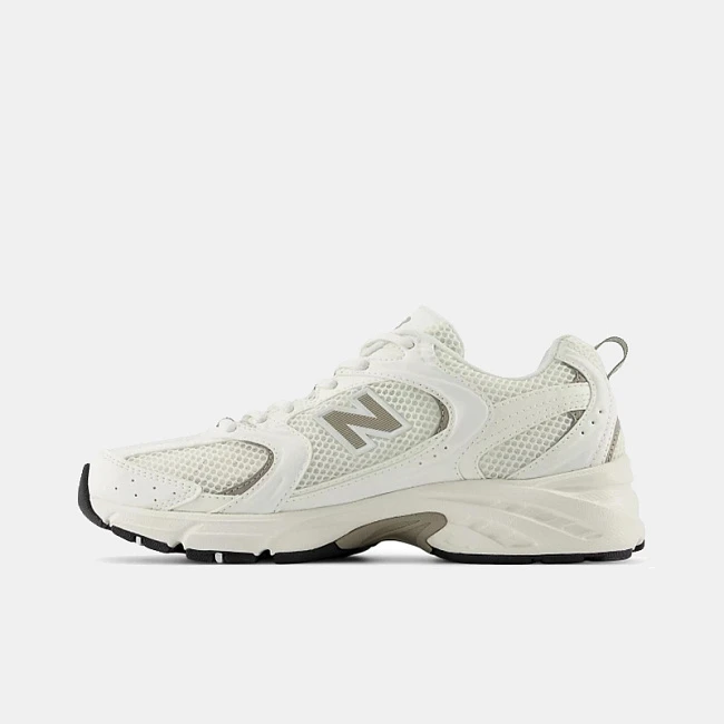 картинка New Balance 530 Sea Salt/Arid Stone магазин Одежда+ являющийся официальным дистрибьютором в России 