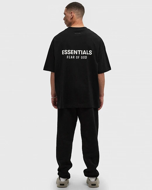 картинка Fear of God Essentials Jersey Crewneck Tee Black магазин Одежда+ являющийся официальным дистрибьютором в России 