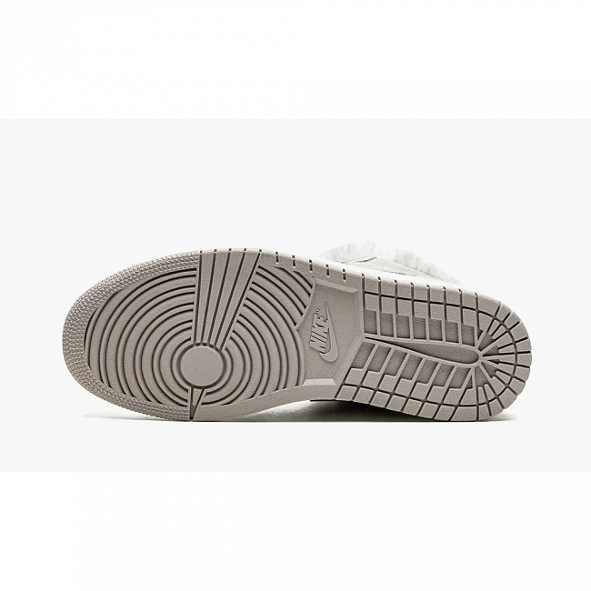 картинка Nike Air Jordan 1 Low SE college Grey/ White магазин Одежда+ являющийся официальным дистрибьютором в России 