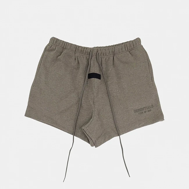 картинка Fear of God Essentials Core Collection Sweatshort Heather Grey магазин Одежда+ являющийся официальным дистрибьютором в России 