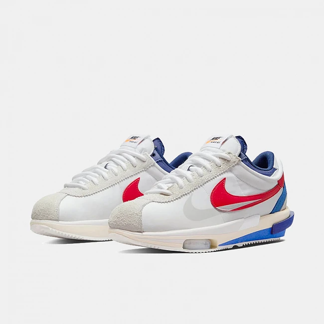 картинка Nike Zoom Cortez x sacai White and University Red магазин Одежда+ являющийся официальным дистрибьютором в России 