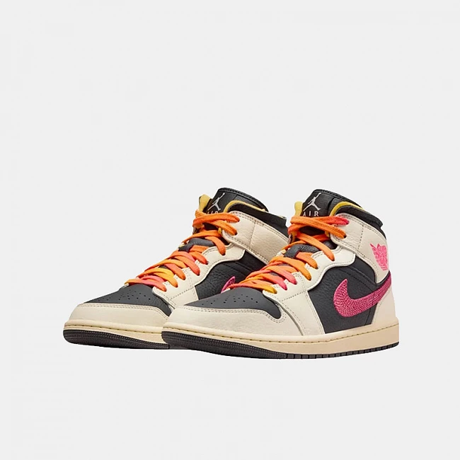 картинка Nike Air Jordan 1 Mid Edge Flight Club магазин Одежда+ являющийся официальным дистрибьютором в России 