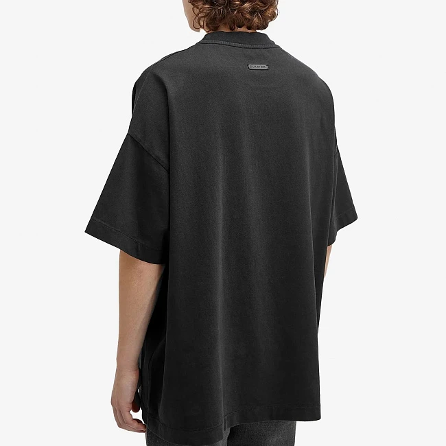 картинка Fear of God Essentials T-shirt Thunderbird Logo Black/Grey магазин Одежда+ являющийся официальным дистрибьютором в России 