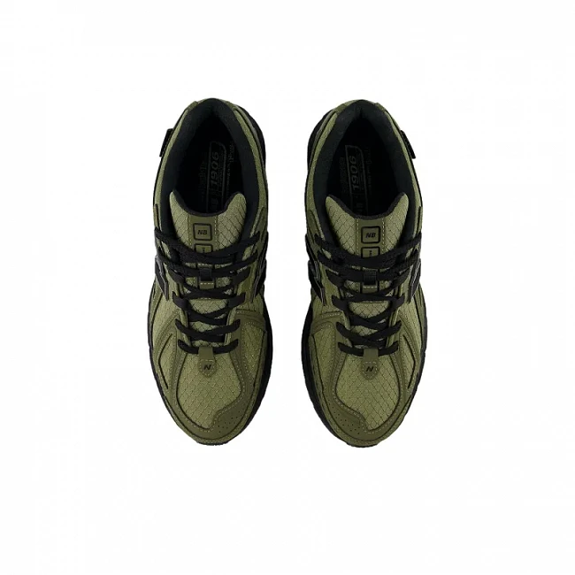 картинка New Balance 1906R Army Green магазин Одежда+ являющийся официальным дистрибьютором в России 