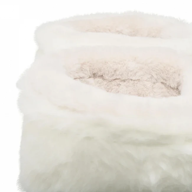картинка Icon Faux Fur Moon Boot Bianco магазин Одежда+ являющийся официальным дистрибьютором в России 