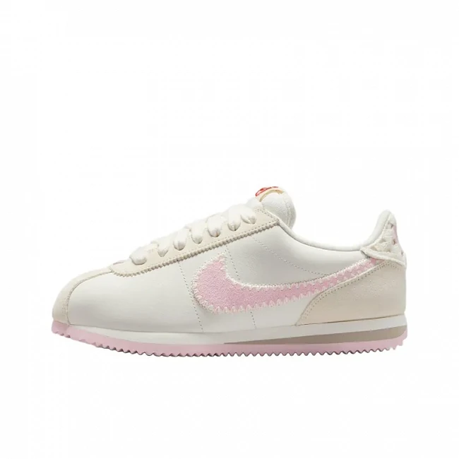 картинка Nike Cortez Pink Foam Sail магазин Одежда+ являющийся официальным дистрибьютором в России 