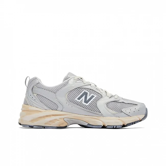 картинка New Balance 530 Vintage Silver Metallic Moonbeam магазин Одежда+ являющийся официальным дистрибьютором в России 
