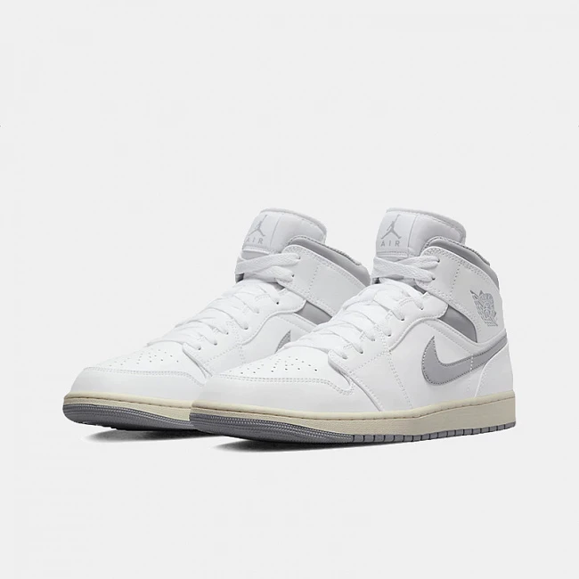 картинка Nike Air Jordan 1 Mid Neutral Grey магазин Одежда+ являющийся официальным дистрибьютором в России 