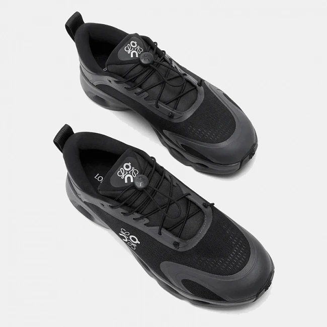 On x LOEWE Cloudsolo Black