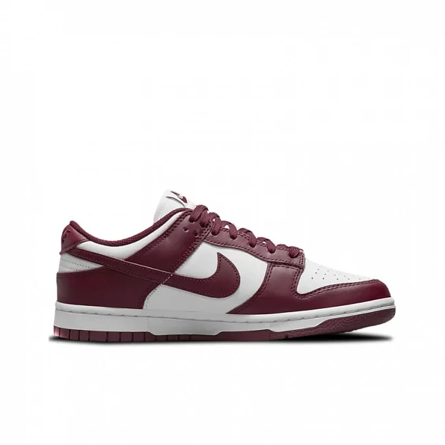 картинка Nike Dunk Low WMNS "Bordeaux" магазин Одежда+ являющийся официальным дистрибьютором в России 