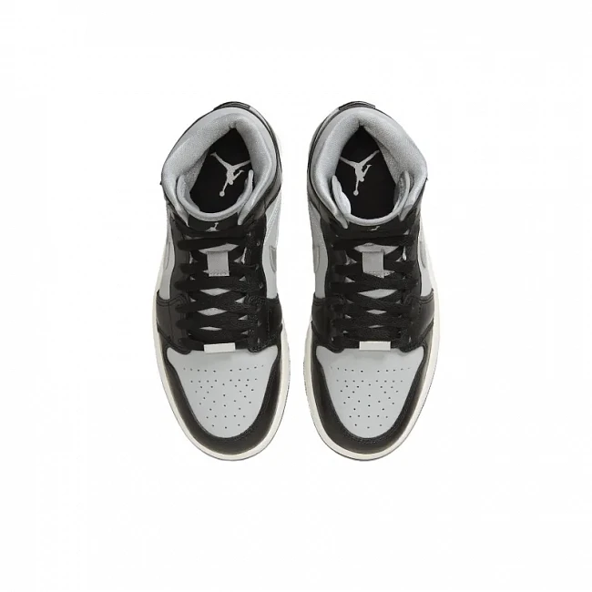 картинка Nike Air Jordan 1 Mid Black Chrome магазин Одежда+ являющийся официальным дистрибьютором в России 