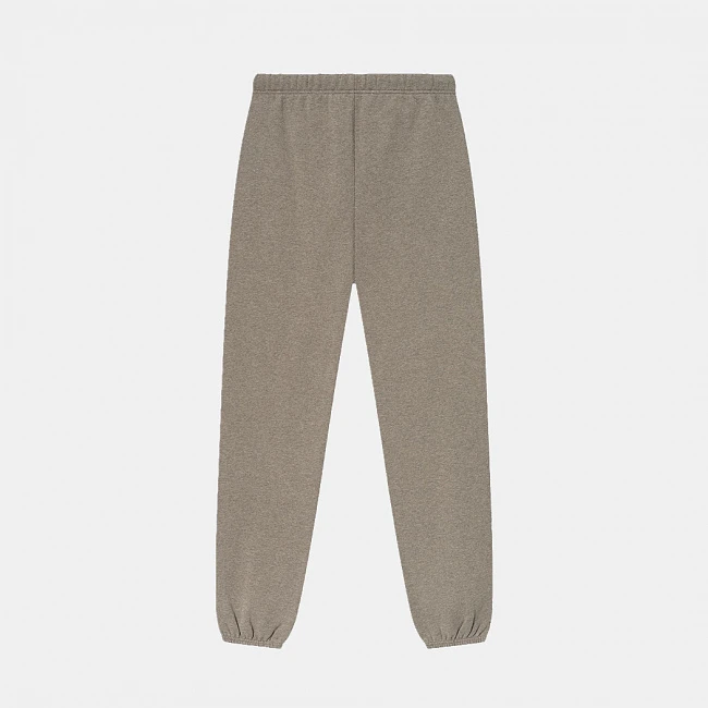картинка Fear of God Essentials Fleece Sweatpant Homestead Heather магазин Одежда+ являющийся официальным дистрибьютором в России 