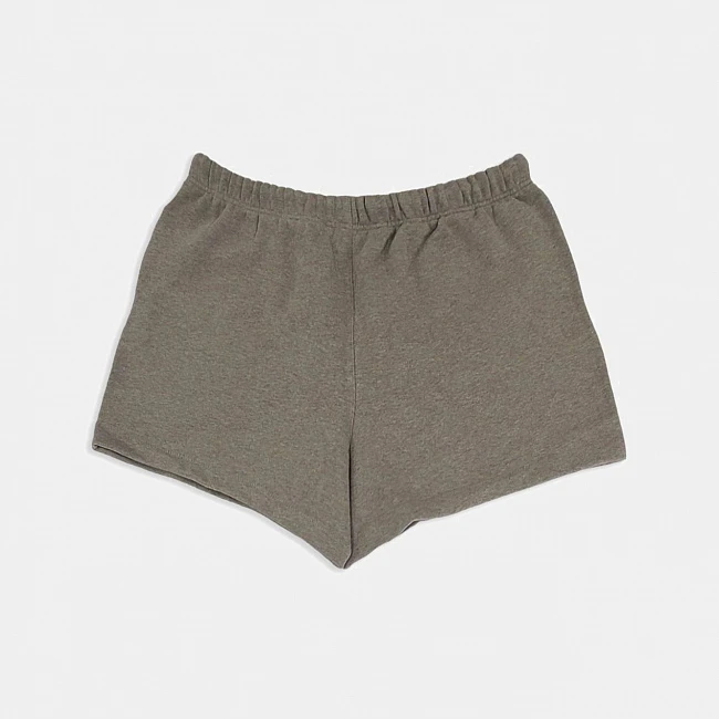 картинка Fear of God Essentials Core Collection Sweatshort Heather Grey магазин Одежда+ являющийся официальным дистрибьютором в России 