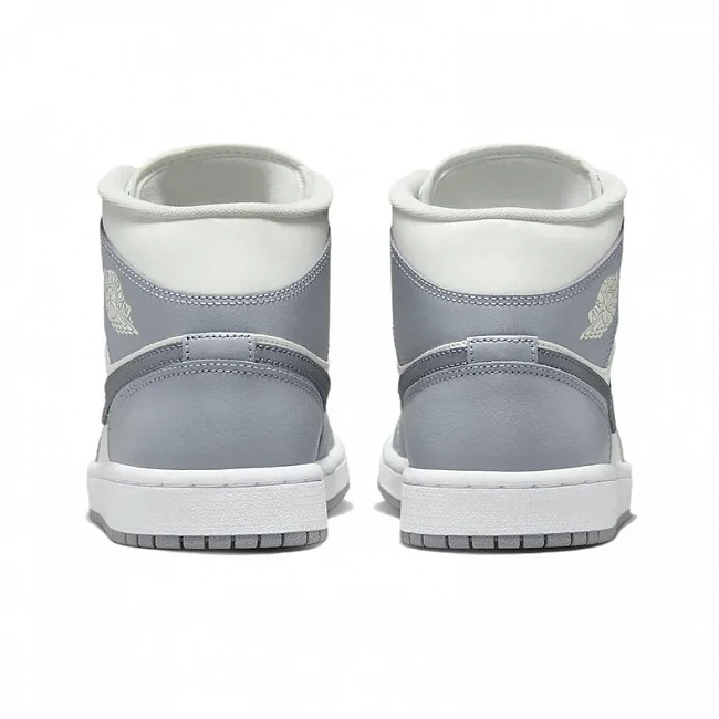 картинка Nike Air Jordan 1 Mid WMNS "Stealth" магазин Одежда+ являющийся официальным дистрибьютором в России 
