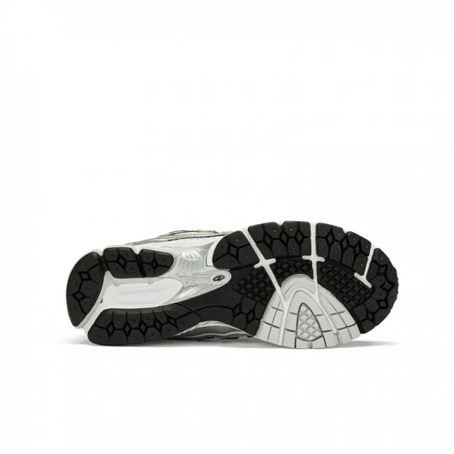 картинка New Balance 1906R "White Rain Cloud Silver Metallic" магазин Одежда+ являющийся официальным дистрибьютором в России 