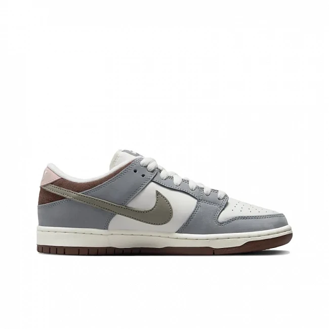 картинка Nike Dunk Low Yuto Horigome магазин Одежда+ являющийся официальным дистрибьютором в России 