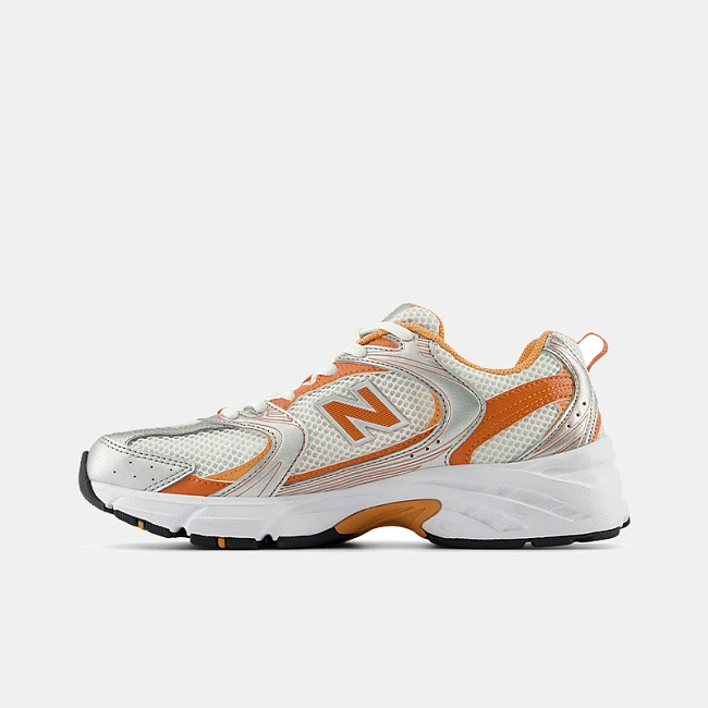 картинка New Balance 530 Beige/Metallic магазин Одежда+ являющийся официальным дистрибьютором в России 