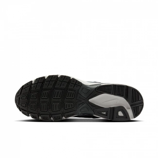 картинка Nike Initiator Anthracite Cool Grey магазин Одежда+ являющийся официальным дистрибьютором в России 