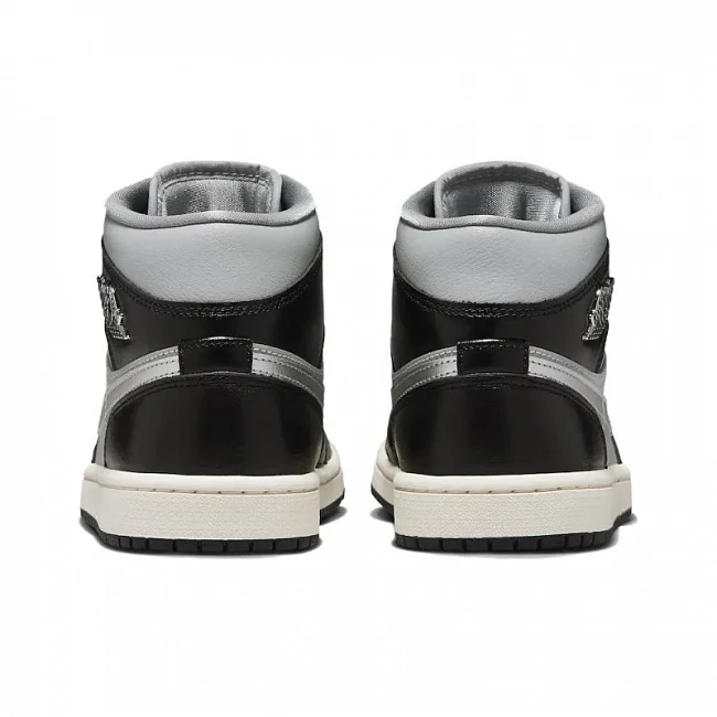 картинка Nike Air Jordan 1 Mid Black Chrome магазин Одежда+ являющийся официальным дистрибьютором в России 