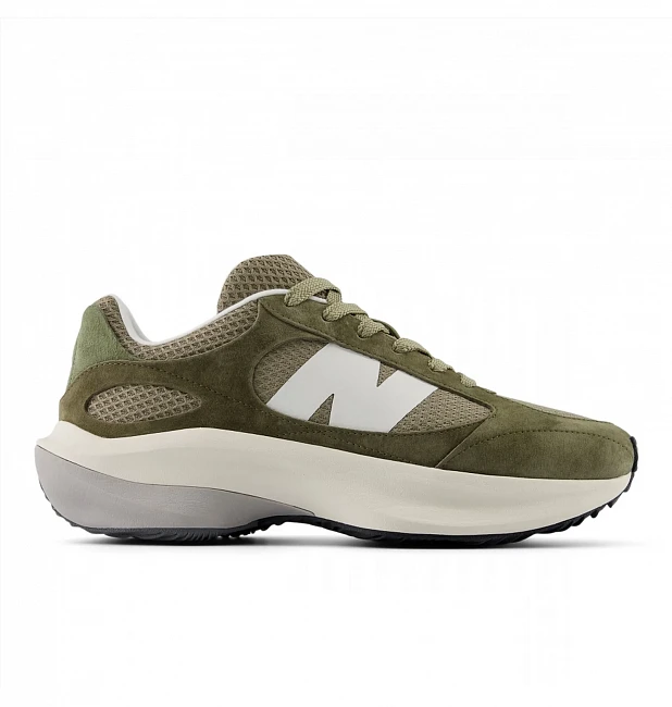 картинка New Balance UWRPD Runner CCC Green Olive магазин Одежда+ являющийся официальным дистрибьютором в России 