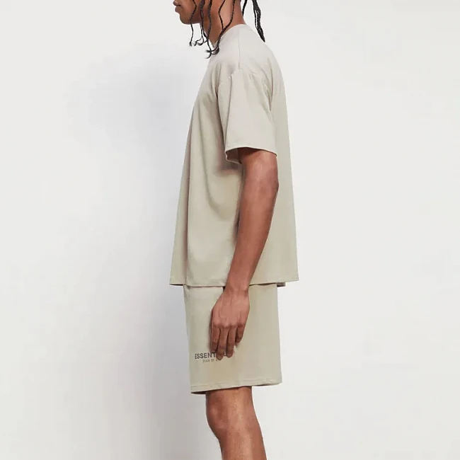 картинка Футболка Fear Of God Essentials FW20 Beige магазин Одежда+ являющийся официальным дистрибьютором в России 