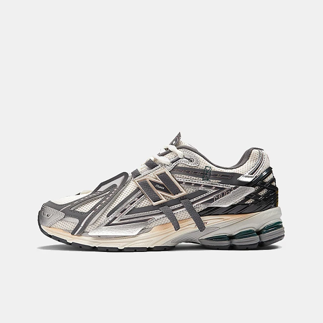 картинка New Balance 1906A Silver Metallic магазин Одежда+ являющийся официальным дистрибьютором в России 