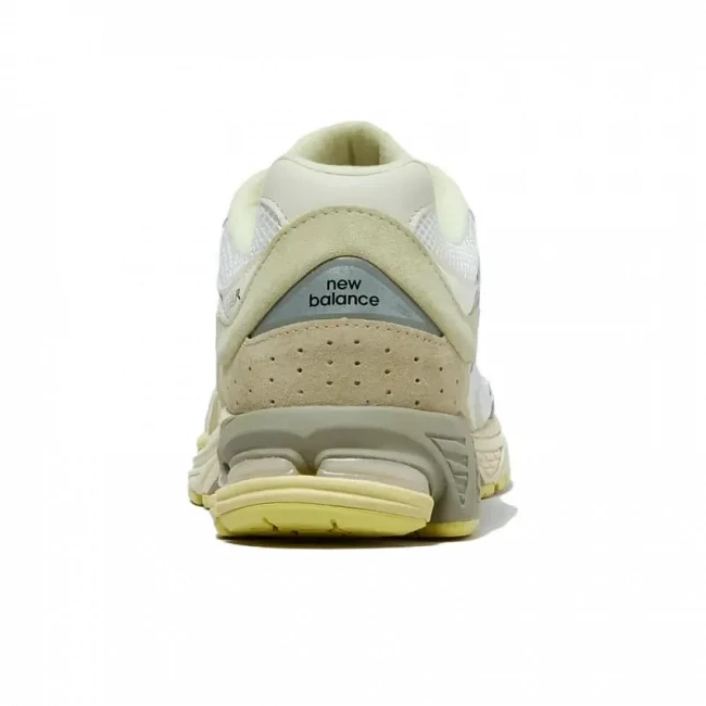 картинка New Balance 2002R Auralee White магазин Одежда+ являющийся официальным дистрибьютором в России 