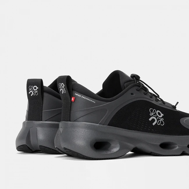 On x LOEWE Cloudsolo Black