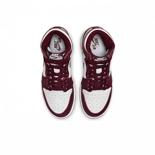 картинка Nike Air Jordan 1 High OG GS "Bordeaux" магазин Одежда+ являющийся официальным дистрибьютором в России 