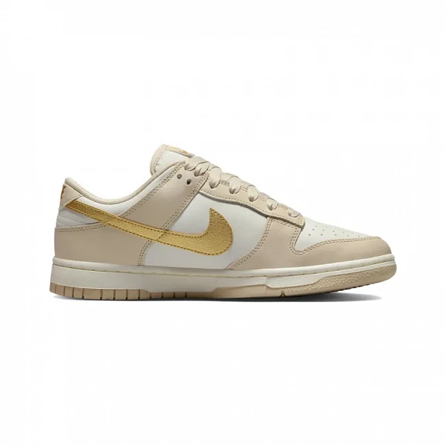 картинка Nike Dunk Low WMNS "Phantom Metallic Gold" магазин Одежда+ являющийся официальным дистрибьютором в России 