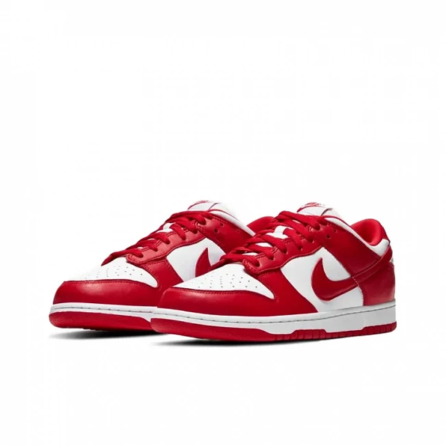картинка Nike Dunk Low Retro "University Red" магазин Одежда+ являющийся официальным дистрибьютором в России 
