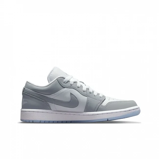 картинка Nike Air Jordan 1 Low WMNS "Wolf Grey" магазин Одежда+ являющийся официальным дистрибьютором в России 
