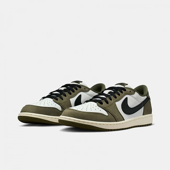 картинка Nike Air Jordan 1 Retro Low OG Medium Olive магазин Одежда+ являющийся официальным дистрибьютором в России 