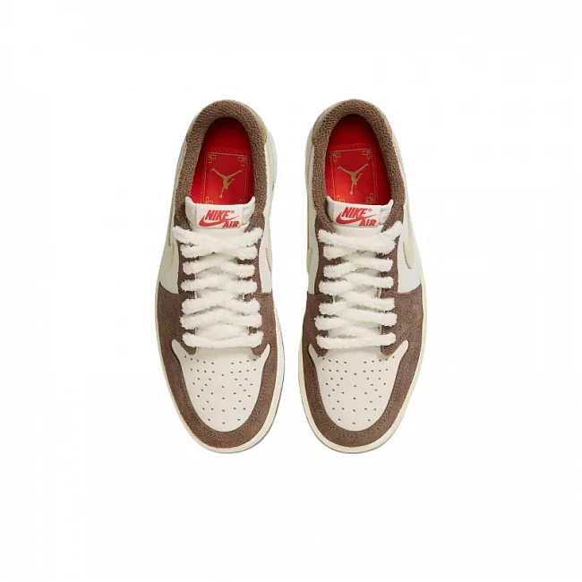 картинка Nike Air Jordan 1 Retro Low Og Year Of The Rabbit магазин Одежда+ являющийся официальным дистрибьютором в России 